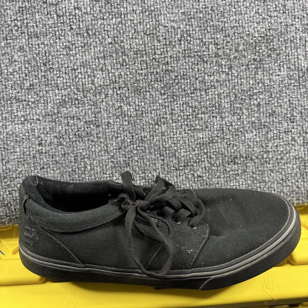 Etnies Skater Shoes Mens Size 8.5 Black Canvas Low Top Skateboarding Athletic